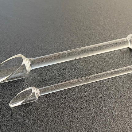 glass vaporizer scoop is small and regular size