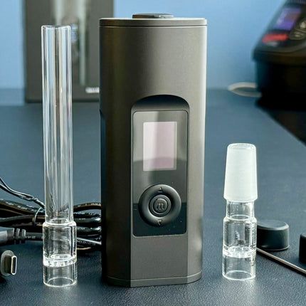 arizer solo 2 max carbon black with glass stem and water pipe adapter