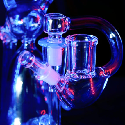 Vices Hanger Bowl injector mode installed on water piece showing hanger design and airflow setup
