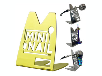 Mininail coil stand in gold with examples of how to use it